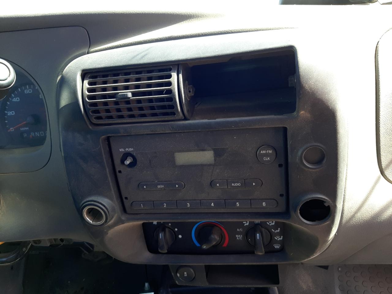 Photo 9 from auction – 2010 FORD RANGER with VIN 1FTKR1AD6APA76627