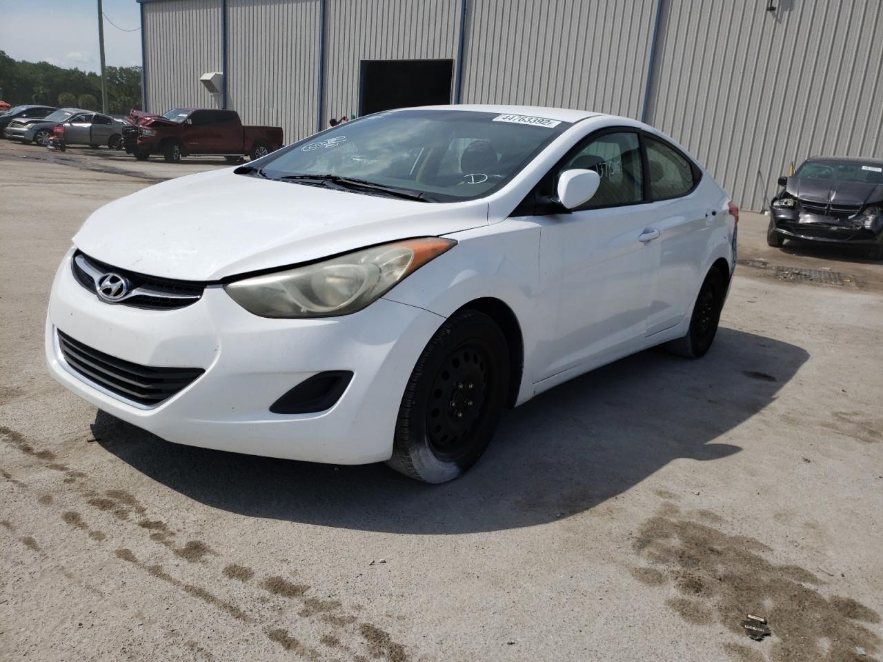 Photo 2 from auction – 2011 HYUNDAI ELANTRA GL with VIN 5NPDH4AE4BH025422