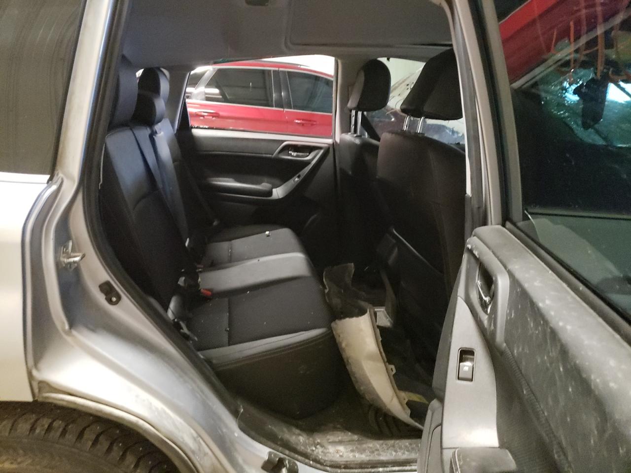 Photo 16 from auction – 2018 SUBARU FORESTER 2 with VIN JF2SJGEC0JH409654