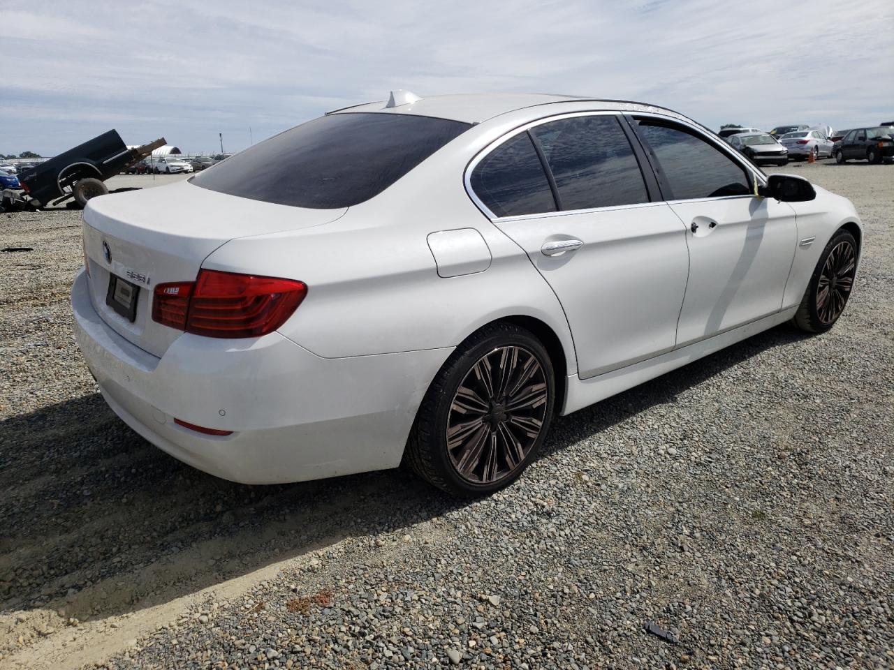 Zdjęcie 17 z aukcji – 2016 BMW 528 I z VIN WBA5A5C51GG351781