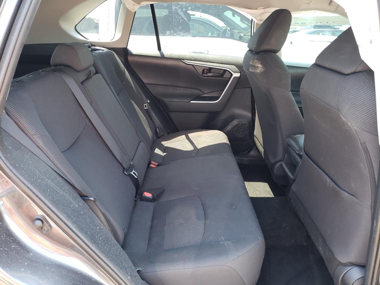 Photo 6 from auction – 2021 TOYOTA RAV4 LE with VIN 2T3H1RFV7MC113762