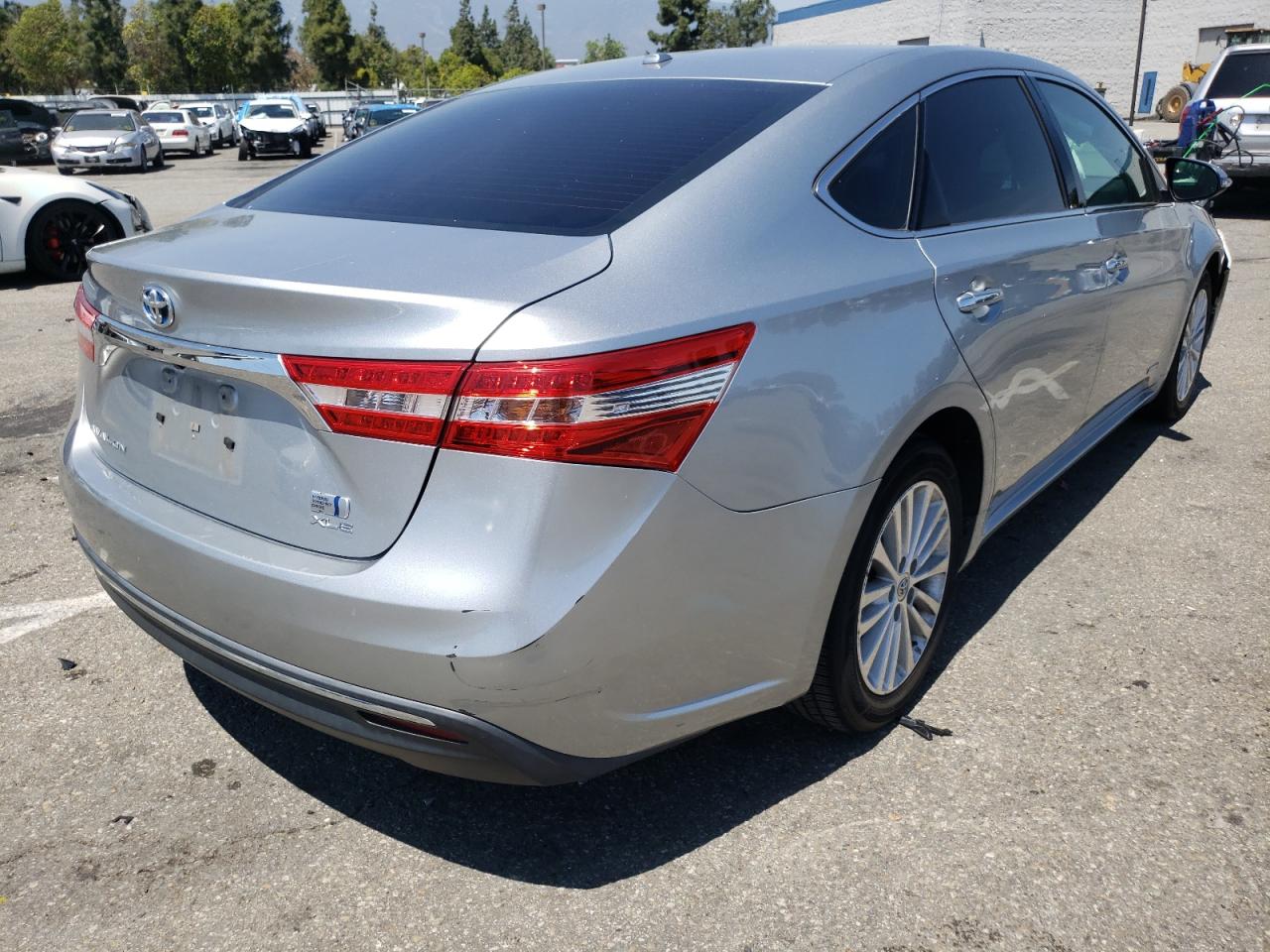 Photo 4 from auction – 2015 TOYOTA AVALON HYB with VIN 4T1BD1EB9FU040698