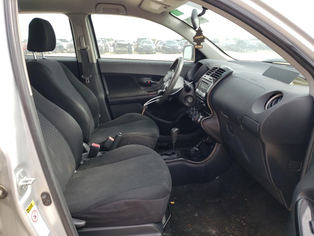 Photo 5 from auction – 2008 TOYOTA SCION XD with VIN JTKKU10448J004637