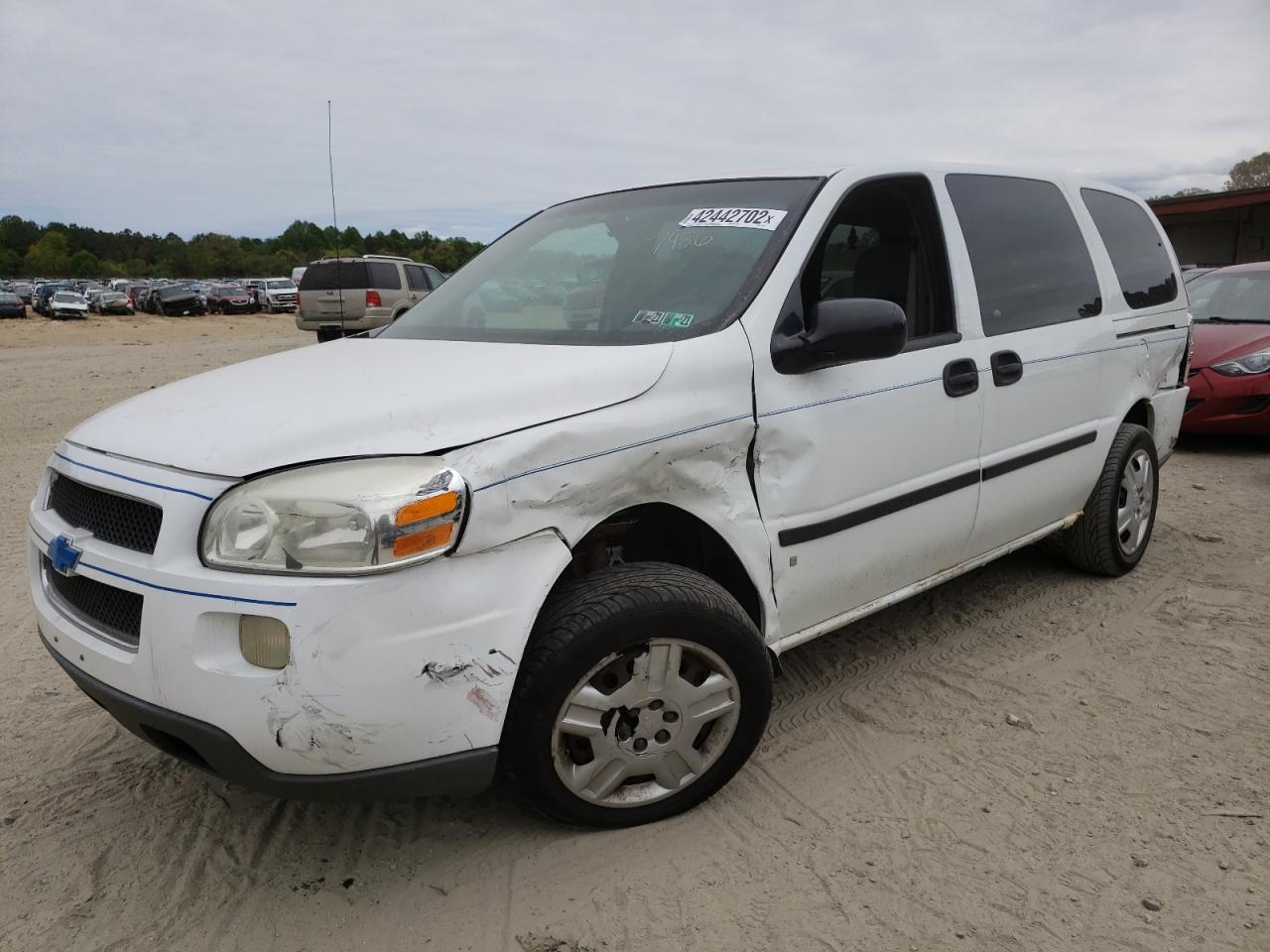 Photo 2 from auction – 2006 CHEVROLET UPLANDER L with VIN 1GNDV23L56D213927
