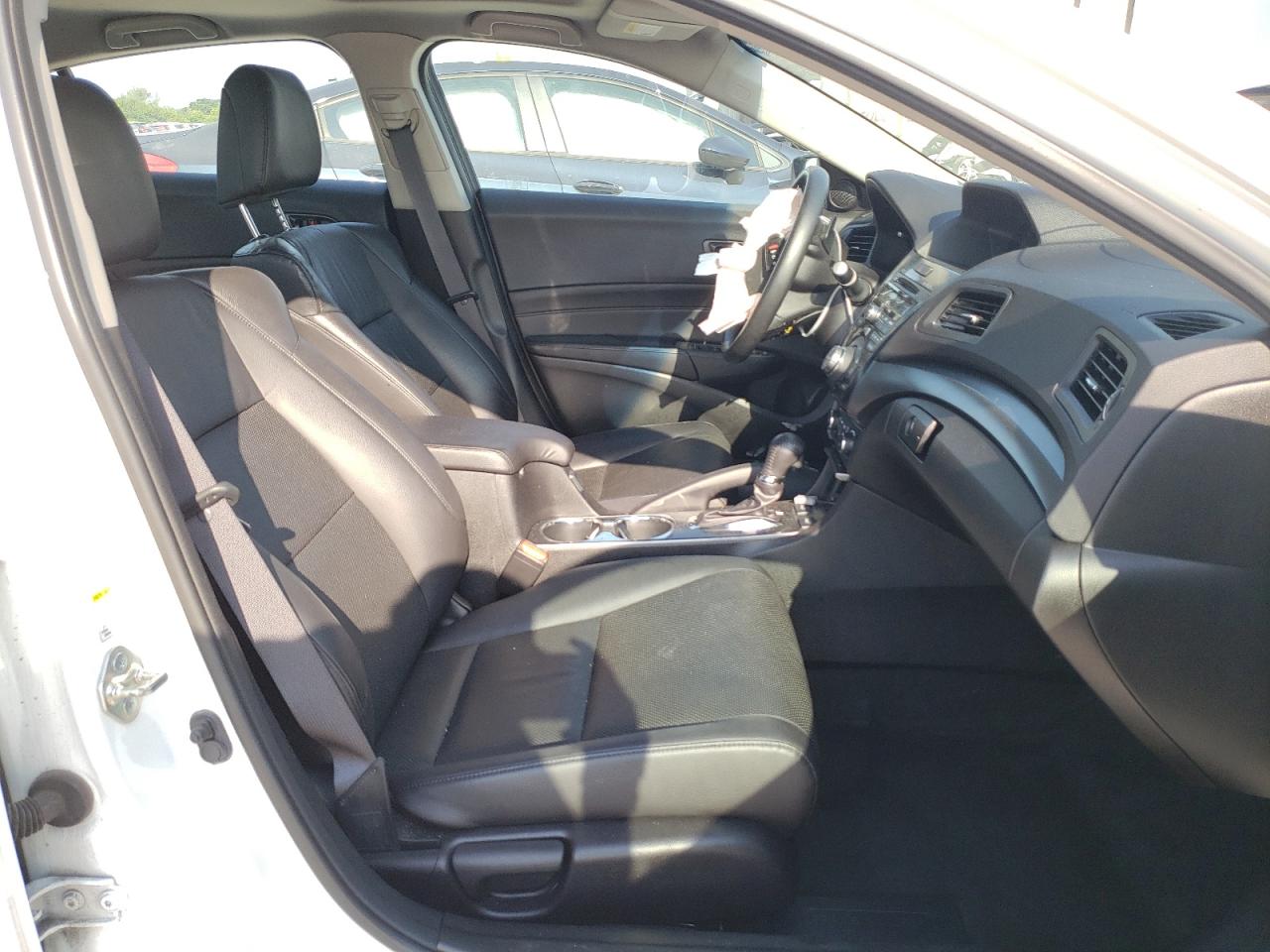 Photo 5 from auction – 2013 ACURA ILX 20 TEC with VIN 19VDE1F75DE018402