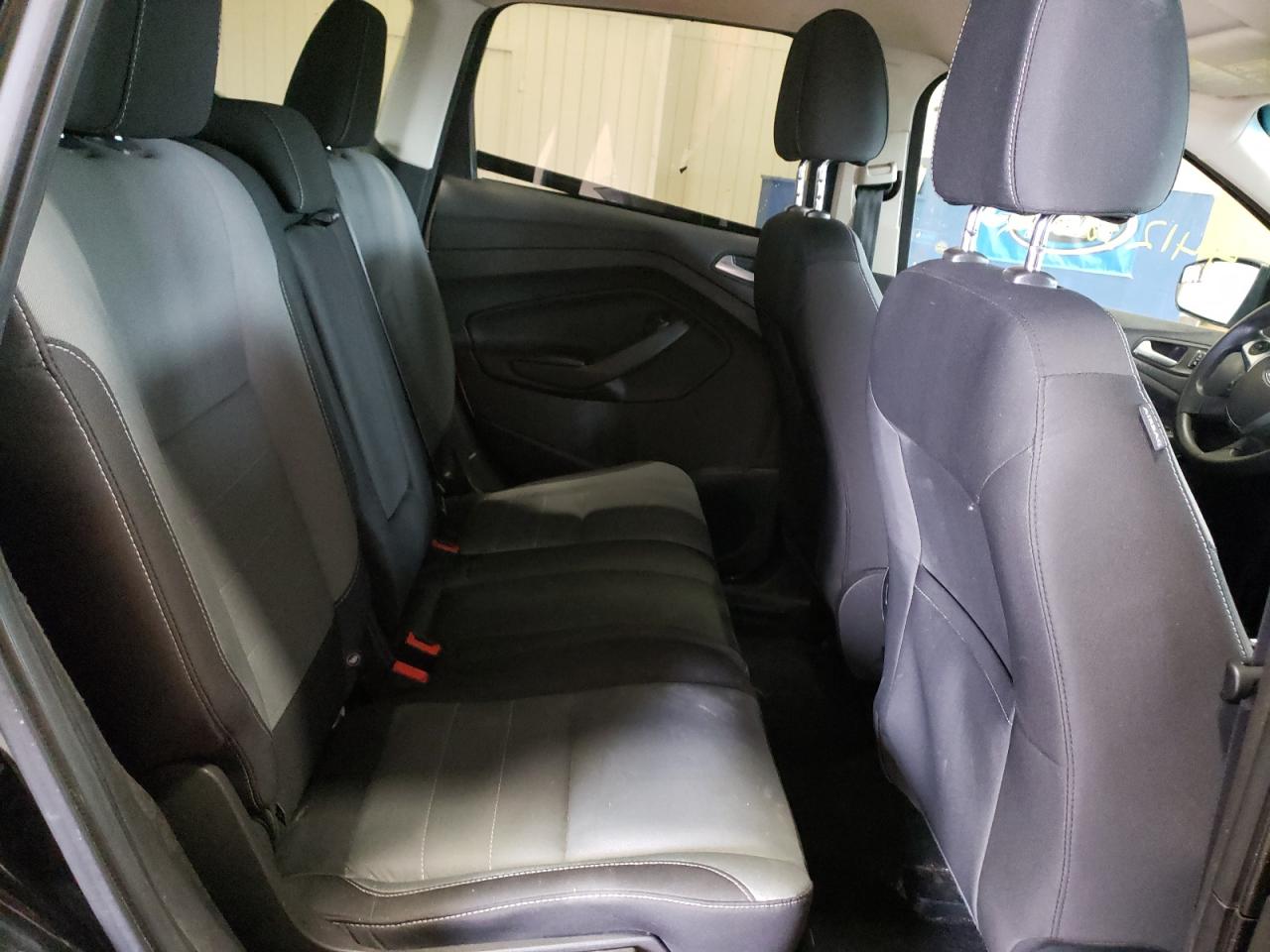 Photo 6 from auction – 2016 FORD ESCAPE SE with VIN 1FMCU9GX7GUC54537
