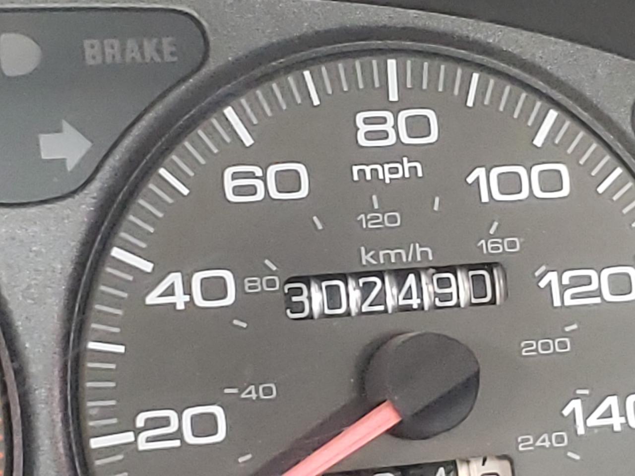 Photo 8 from auction – 2000 ACURA INTEGRA LS with VIN JH4DB7654YS003943