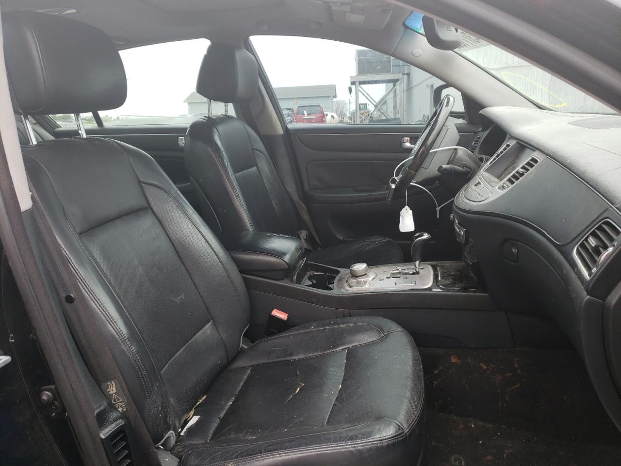 Photo 5 from auction – 2012 HYUNDAI GENESIS 4. with VIN KMHGC4DF1CU157864
