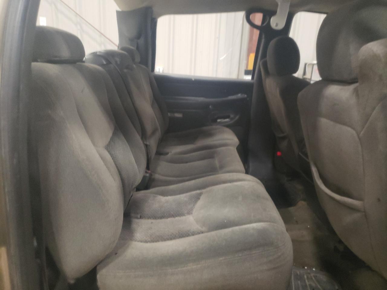 Photo 6 from auction – 2005 CHEVROLET SILVERADO with VIN 2GCEK13T751312999