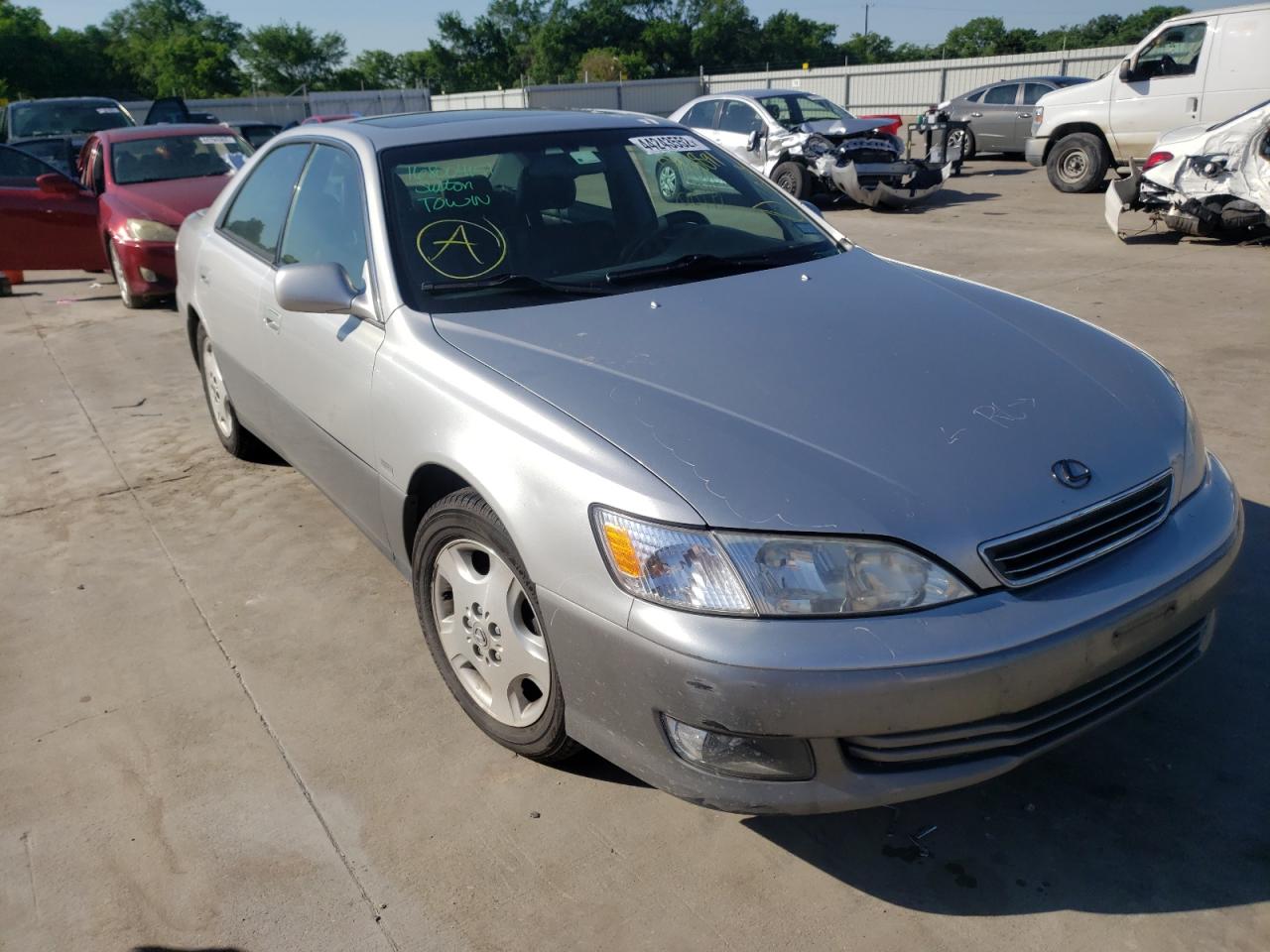 LEXUS ES 300 2000 with VIN JT8BF28G9Y5096891 - Photo from auction