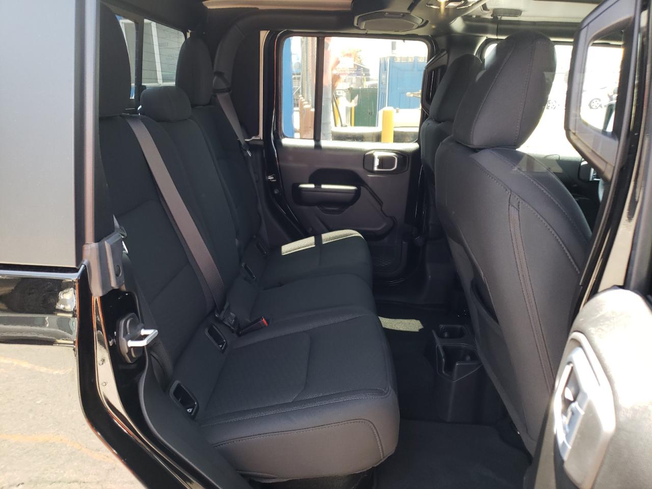Photo 6 from auction – 2021 JEEP GLADIATOR with VIN 1C6HJTAG1ML612216