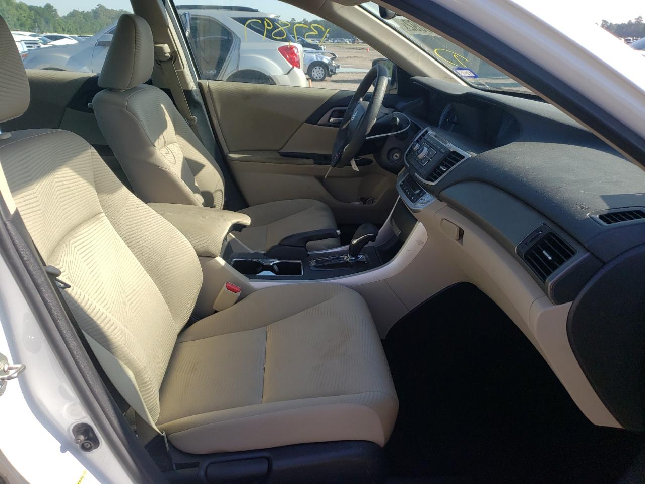 Photo 5 from auction – 2015 HONDA ACCORD LX with VIN 1HGCR2F35FA066077