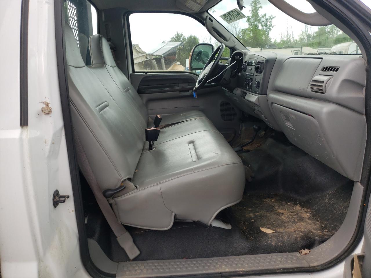 Photo 5 from auction – 2007 FORD F550 SUPER with VIN 1FDAF57P07EB47057
