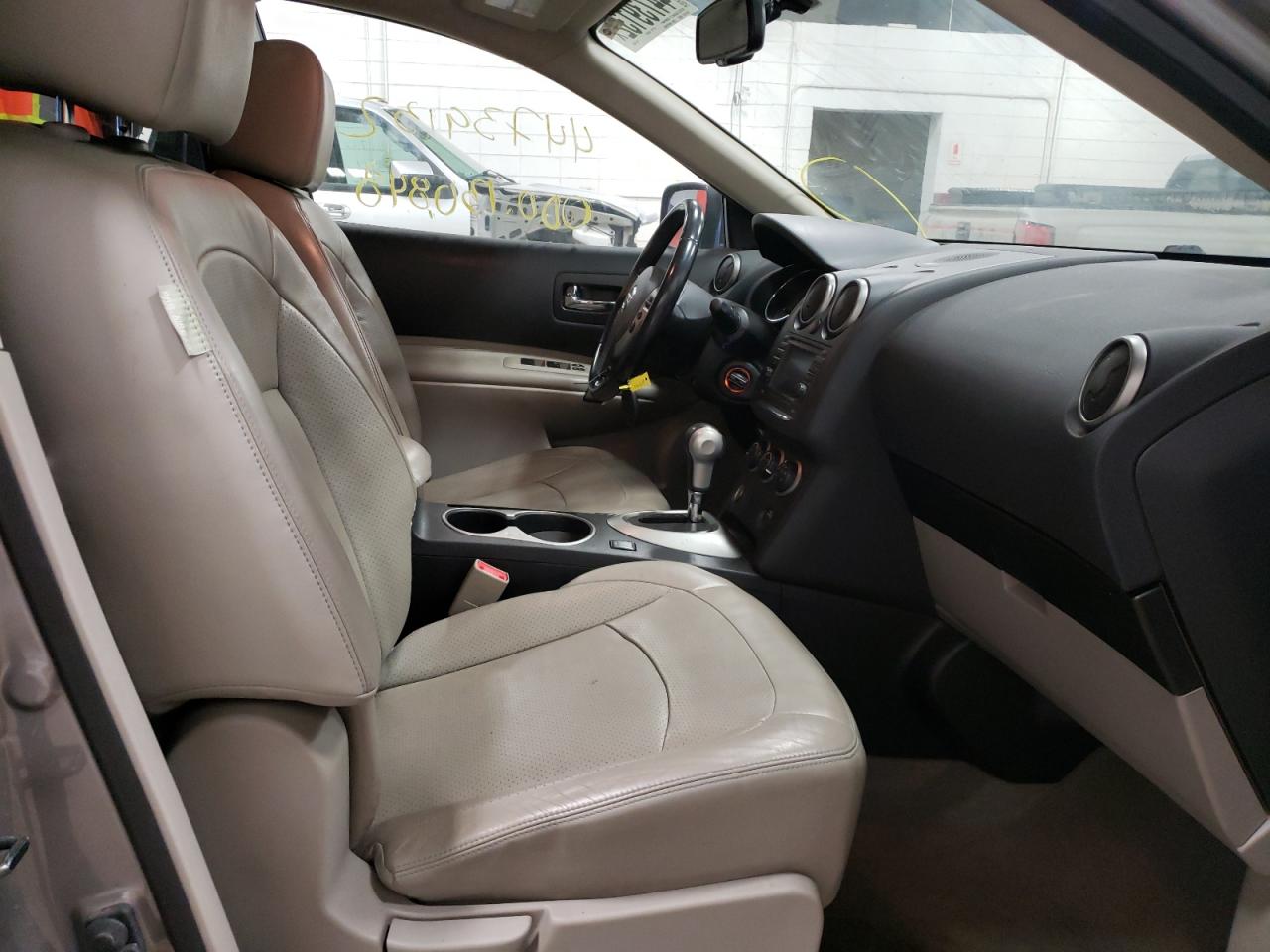 Photo 5 from auction – 2011 NISSAN ROGUE SL with VIN JN8AS5MV2BW293485