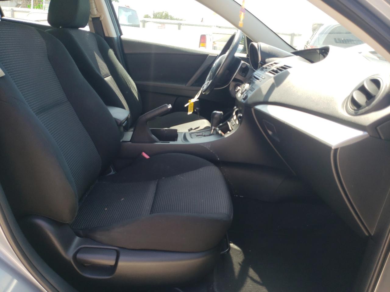 Photo 5 from auction – 2012 MAZDA 3 I with VIN JM1BL1L74C1680062