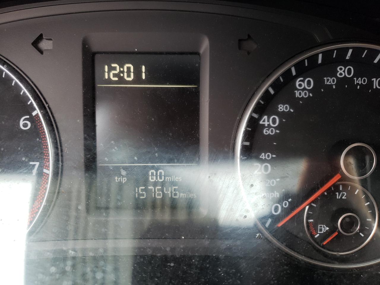 Photo 8 from auction – 2014 VOLKSWAGEN PASSAT S with VIN 1VWAT7A3XEC100705