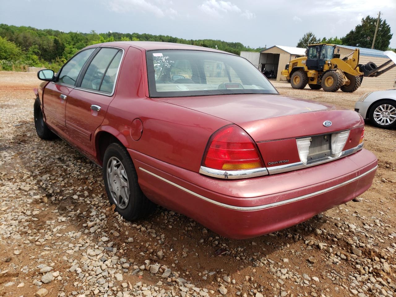 Photo 3 from auction – 2000 FORD CROWN VICT with VIN 2FAFP73W4YX117548