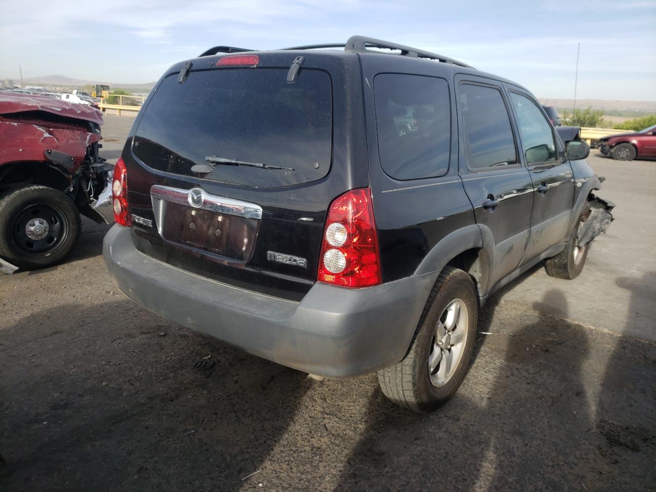 Photo 4 from auction – 2005 MAZDA TRIBUTE I with VIN 4F2YZ02ZX5KM57544