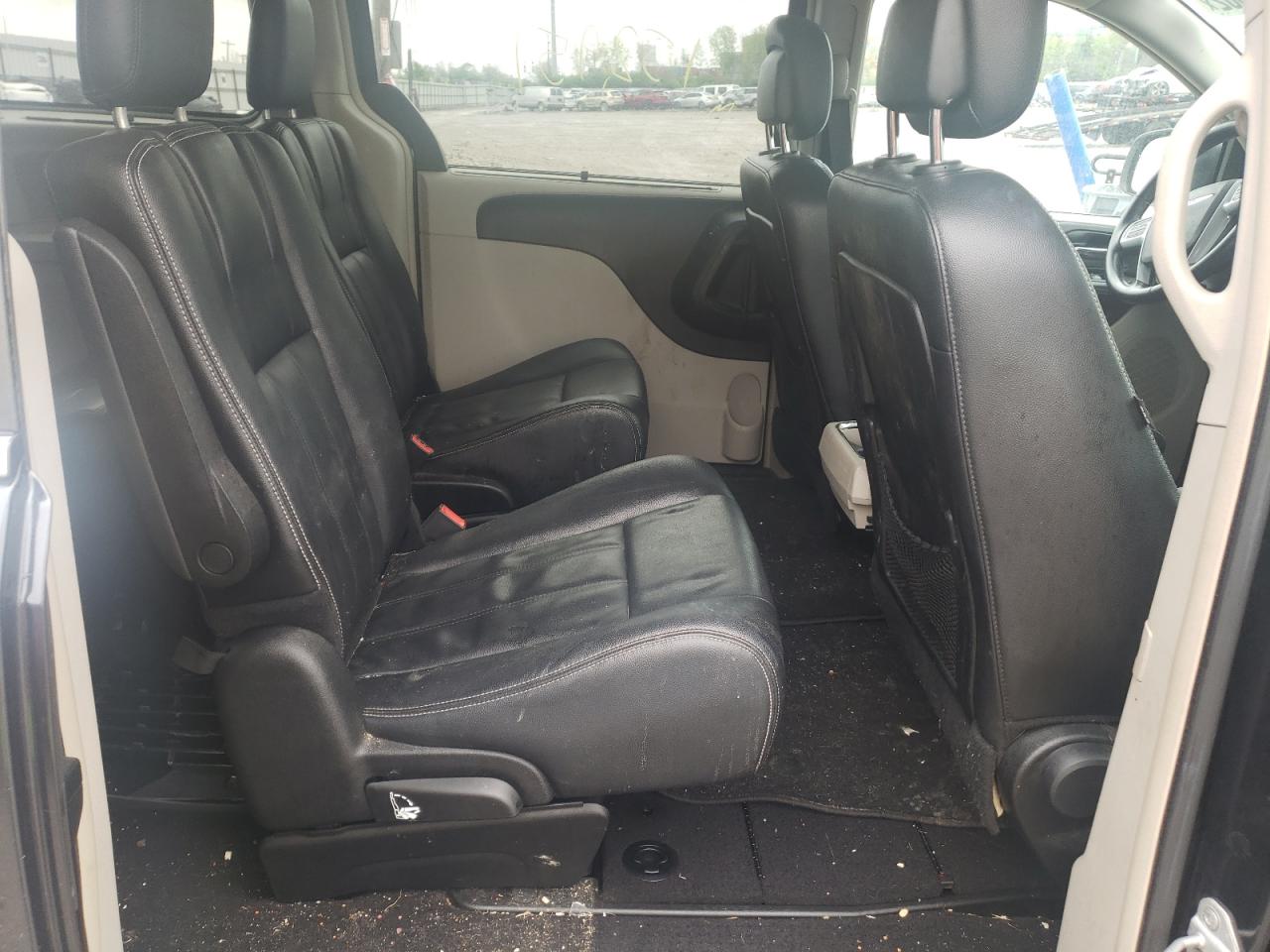Photo 6 from auction – 2013 CHRYSLER TOWN & COU with VIN 2C4RC1BG2DR781484