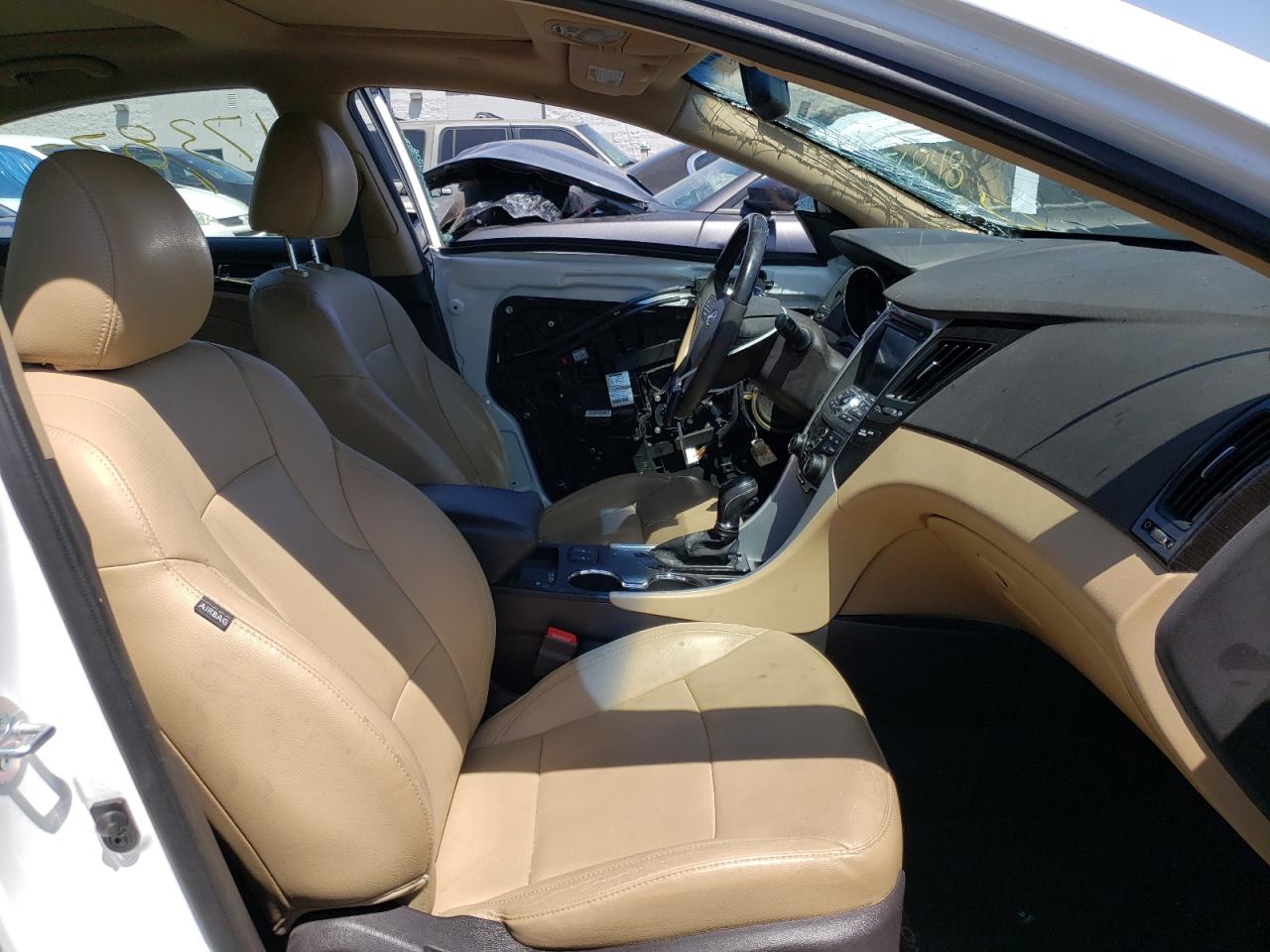 Photo 5 from auction – 2013 HYUNDAI SONATA SE with VIN 5NPEC4AC6DH678161