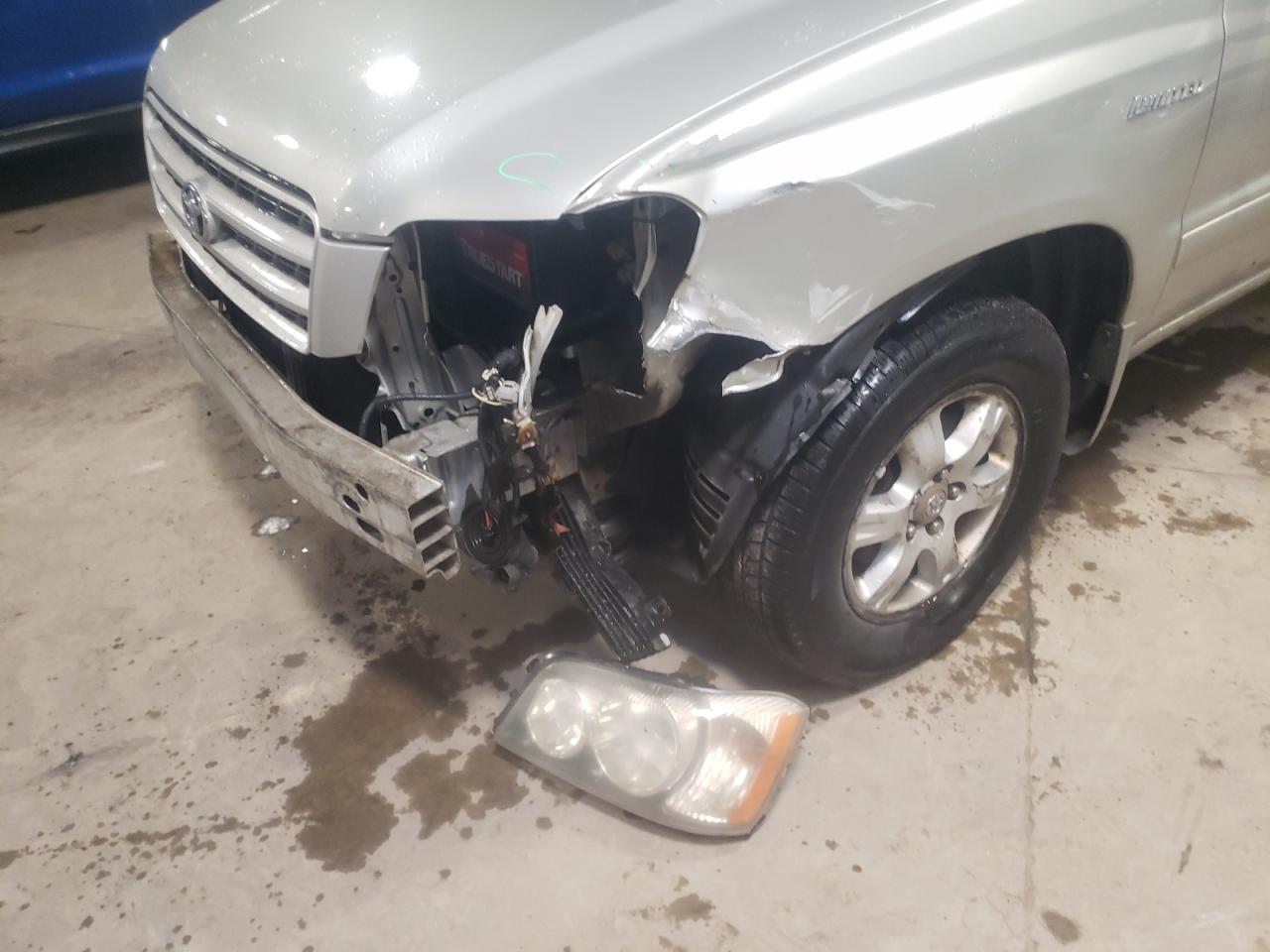 Photo 9 from auction – 2003 TOYOTA HIGHLANDER with VIN JTEHF21A330152374