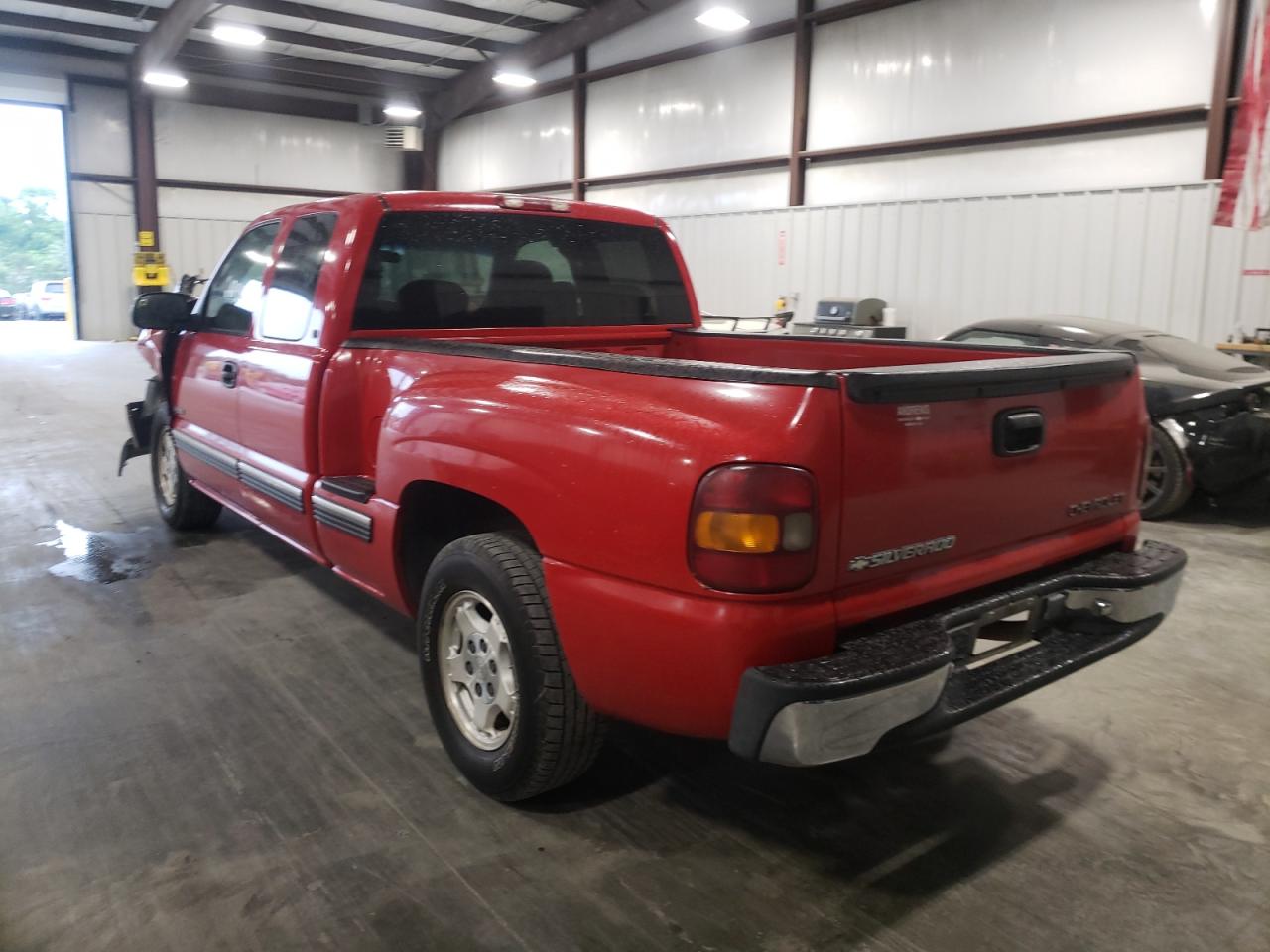 Photo 3 from auction – 1999 CHEVROLET SILVERADO with VIN 1GCEC19VXXZ169062