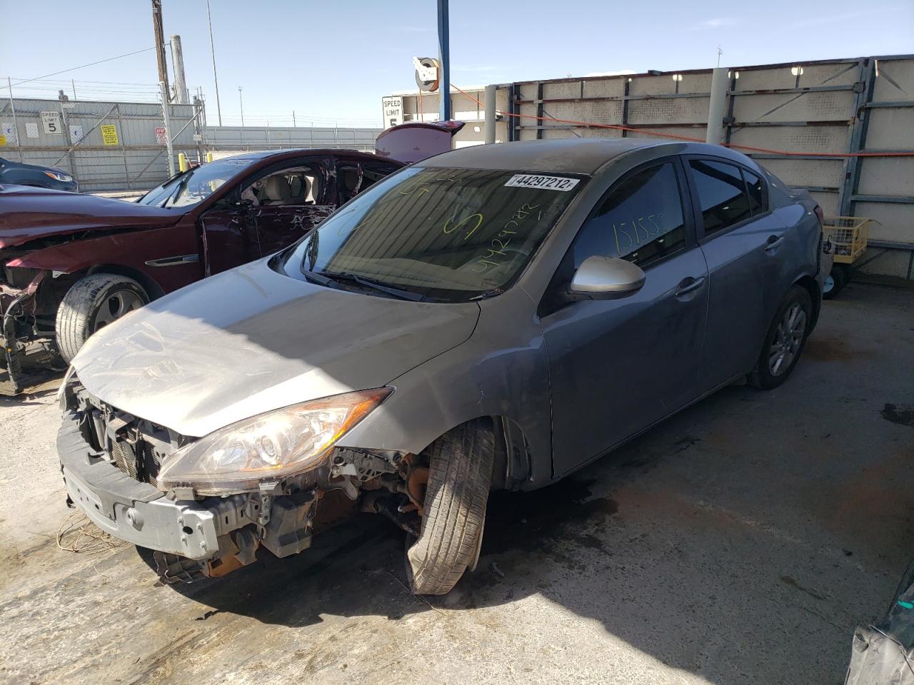 Photo 2 from auction – 2012 MAZDA 3 I with VIN JM1BL1V76C1668931