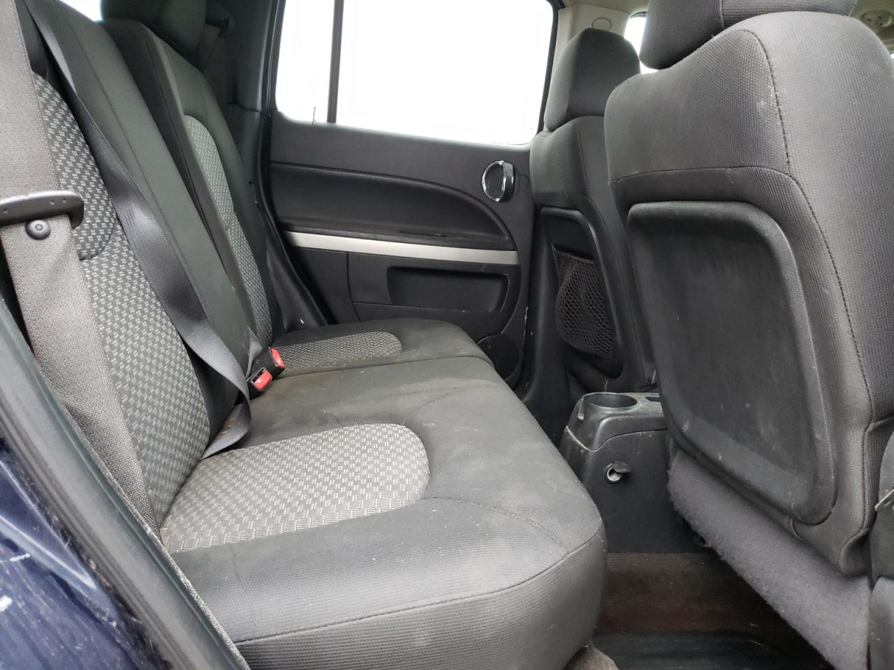 Photo 6 from auction – 2010 CHEVROLET HHR LT with VIN 3GNBABDB2AS608777