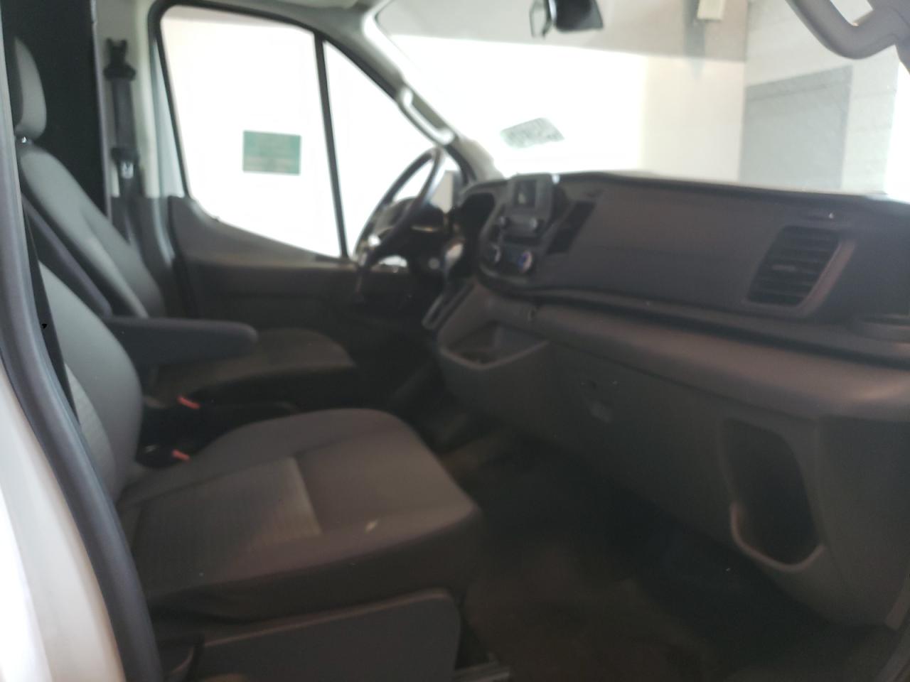 Photo 5 from auction – 2020 FORD TRANSIT T- with VIN 1FTBR2C88LKA31078