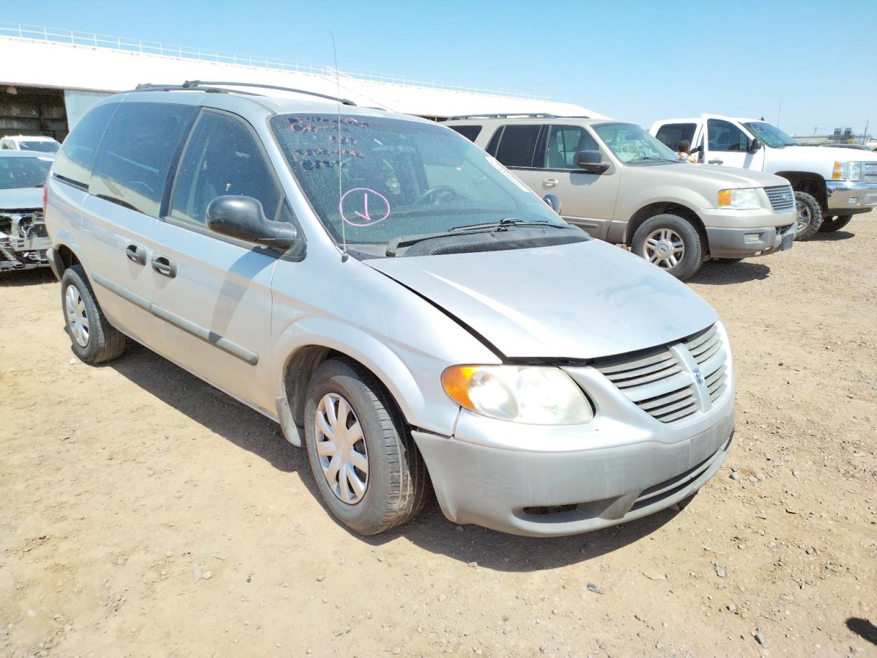DODGE CARAVAN SE 2007 with VIN 1D4GP25R57B189789 - Photo from auction
