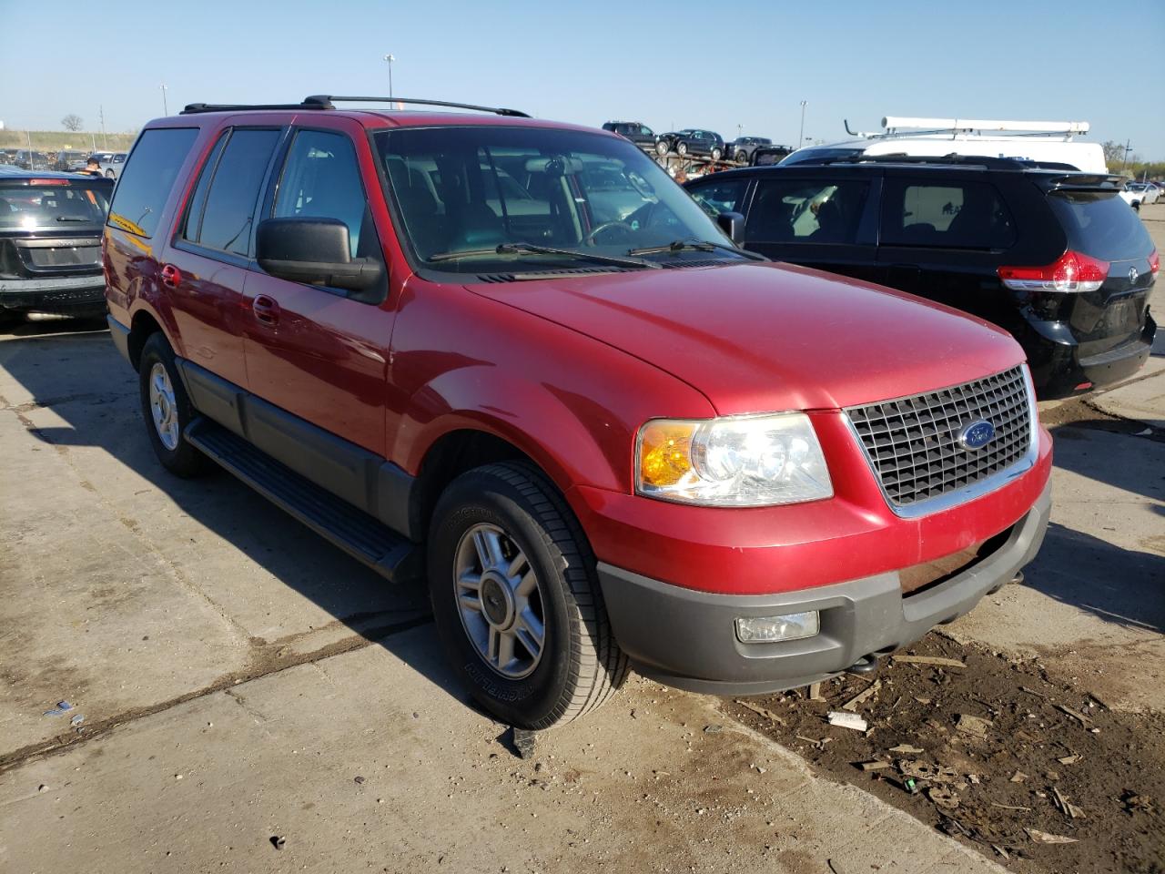 FORD EXPEDITION 2003 z numerem VIN 1FMFU16L03LA17028 - Zdjęcie z aukcji