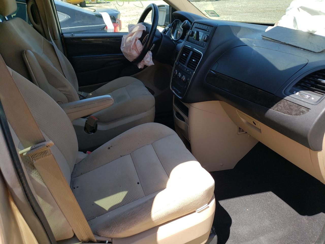 Photo 5 from auction – 2014 DODGE GRAND CARA with VIN 2C4RDGBG4ER378768