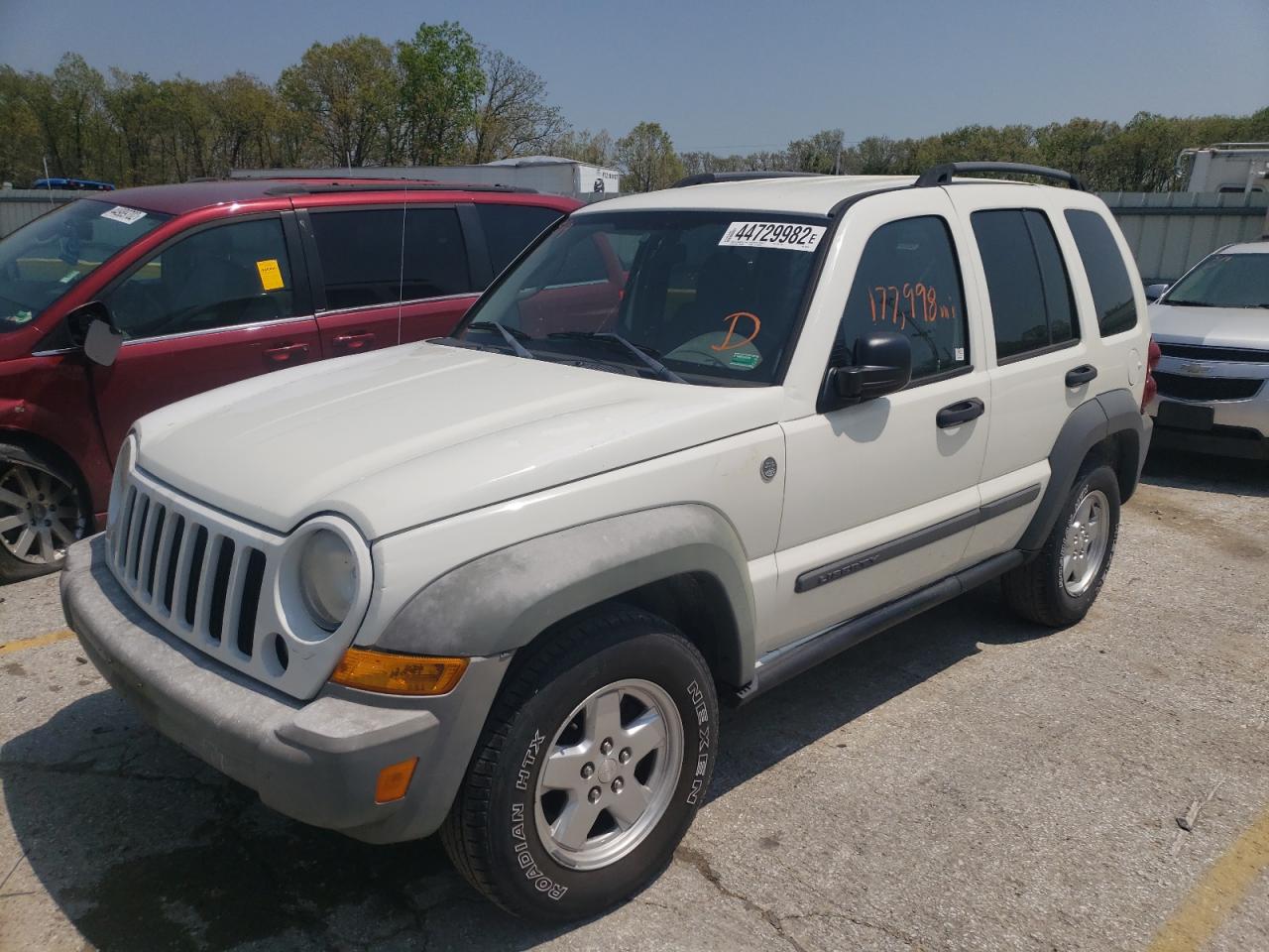 Photo 2 from auction – 2005 JEEP LIBERTY SP with VIN 1J4GL48K85W622007