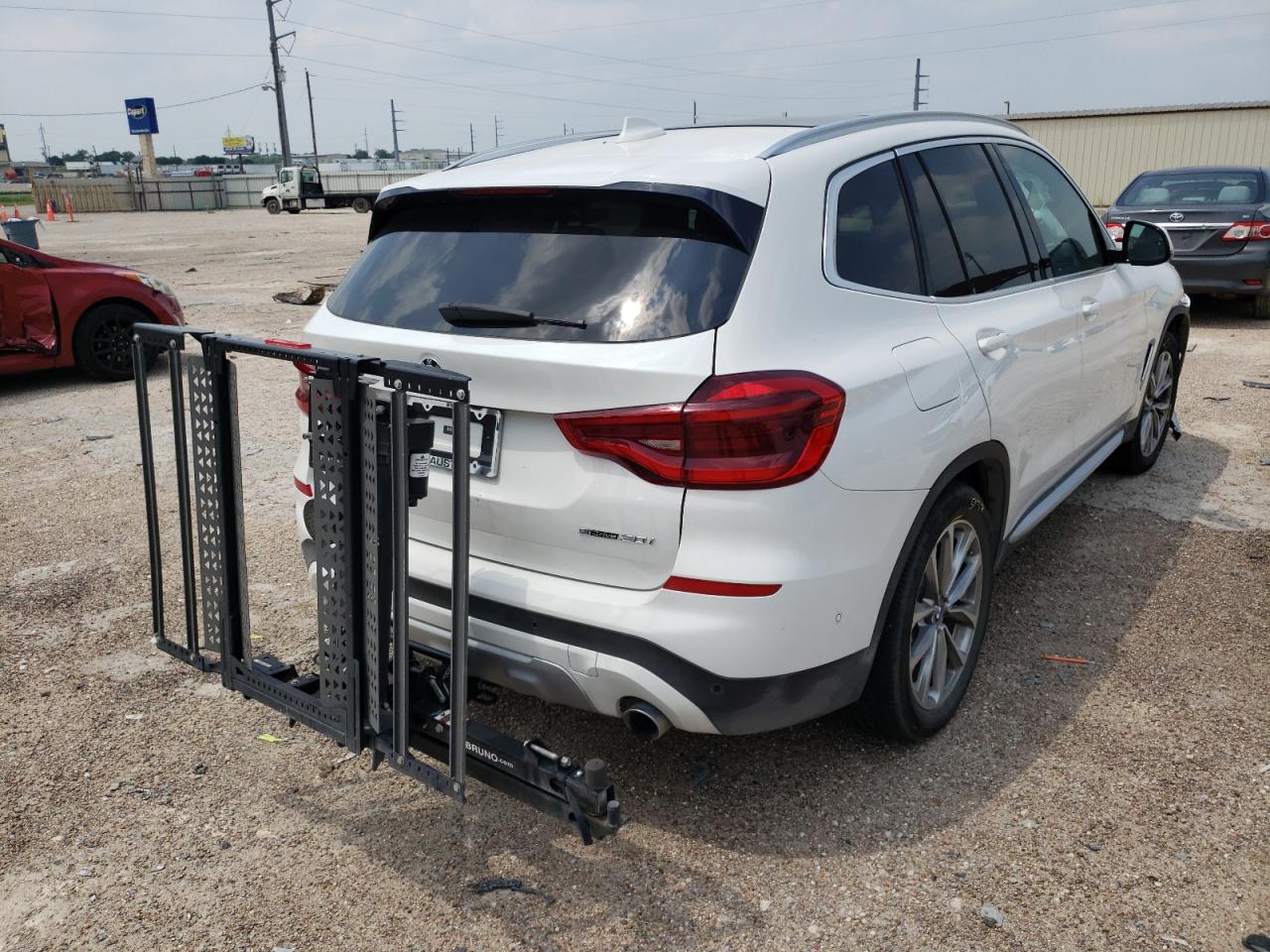 Photo 4 from auction – 2019 BMW X3 SDRIVE3 with VIN 5UXTR7C58KLR52697