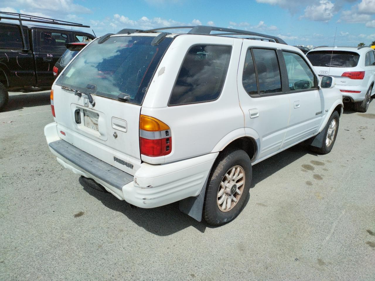 Zdjęcie 4 z aukcji – 2001 HONDA PASSPORT E z VIN 4S6DM58W014405493