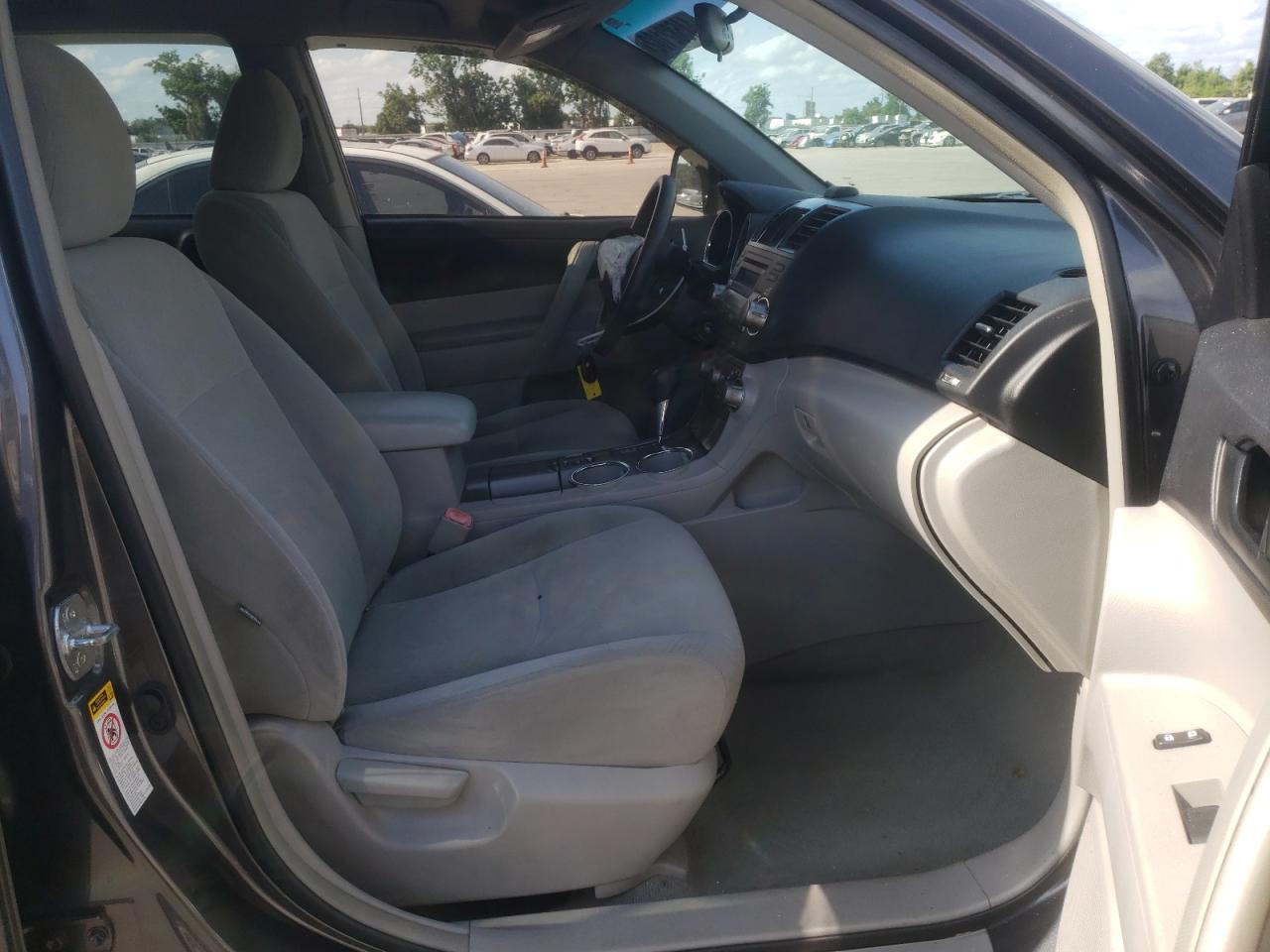 Photo 5 from auction – 2010 TOYOTA HIGHLANDER with VIN 5TDZA3EH8AS004378