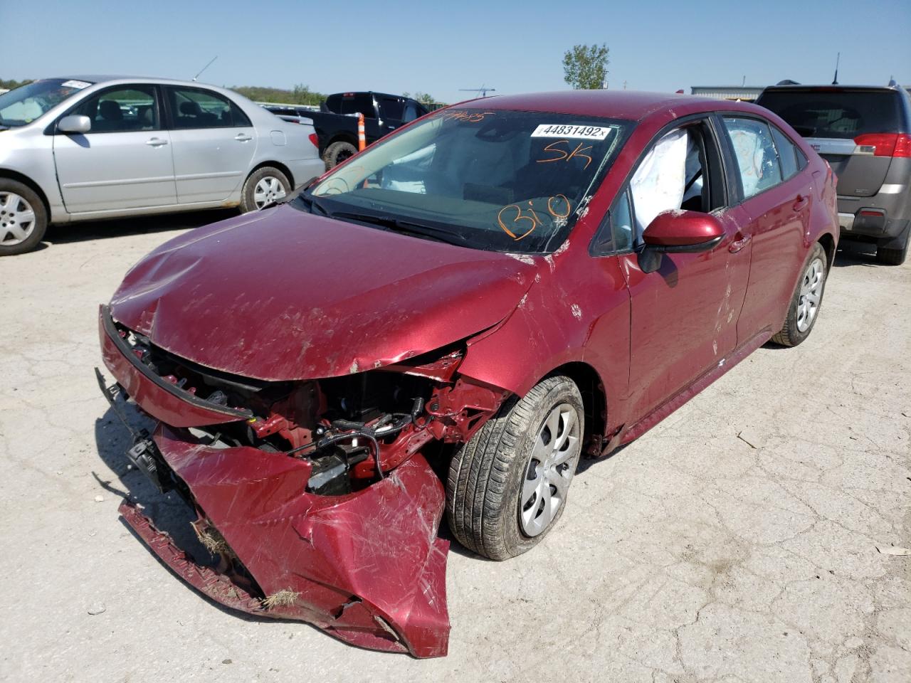 Photo 2 from auction – 2022 TOYOTA COROLLA LE with VIN 5YFEPMAE7NP299485