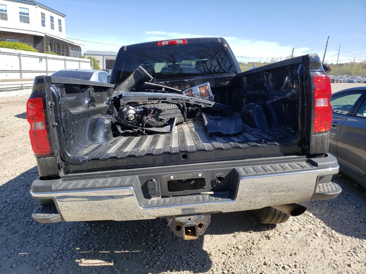 Photo 9 from auction – 2019 CHEVROLET SILVERADO with VIN 2GC2KREG2K1243541