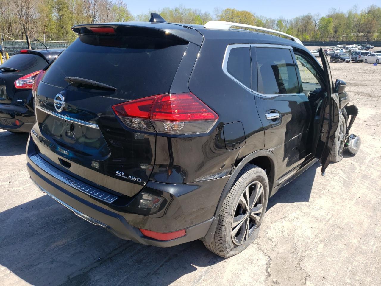 Photo 4 from auction – 2017 NISSAN ROGUE SV with VIN 5N1AT2MV2HC790971