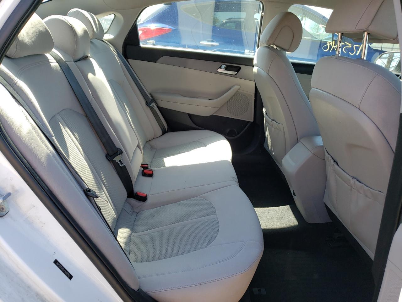 Photo 6 from auction – 2017 HYUNDAI SONATA SE with VIN 5NPE24AF6HH560663