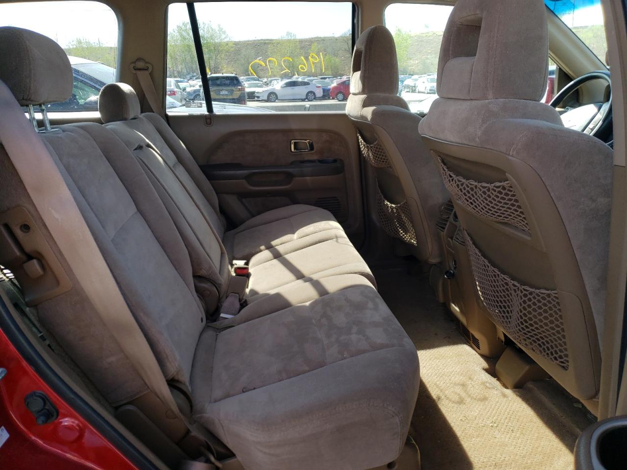 Photo 6 from auction – 2005 HONDA PILOT EX with VIN 5FNYF18435B063939
