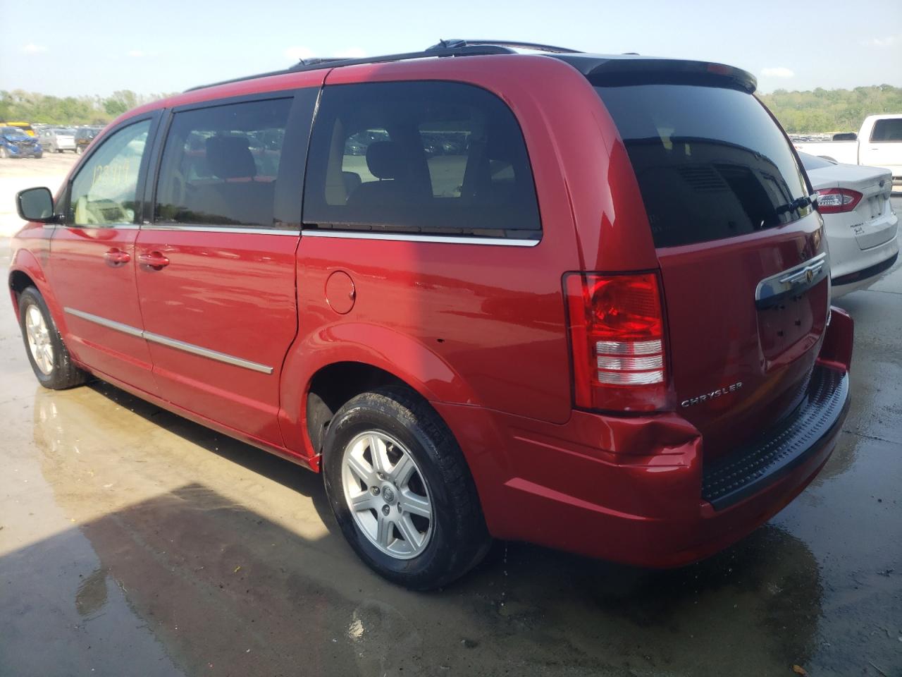 Photo 3 from auction – 2010 CHRYSLER TOWN & COU with VIN 2A4RR5D13AR170125