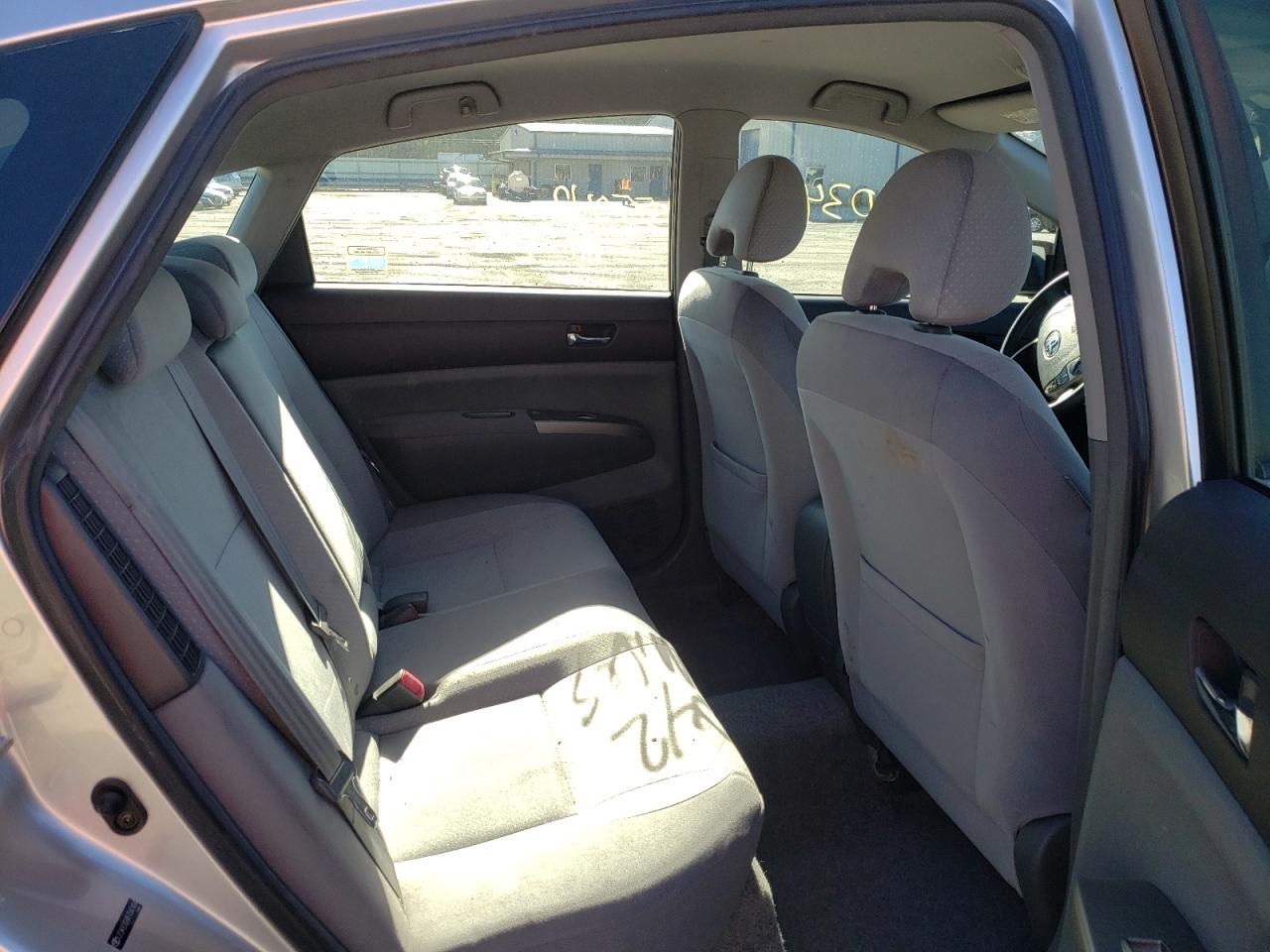 Photo 6 from auction – 2005 TOYOTA PRIUS with VIN JTDKB20U457047404