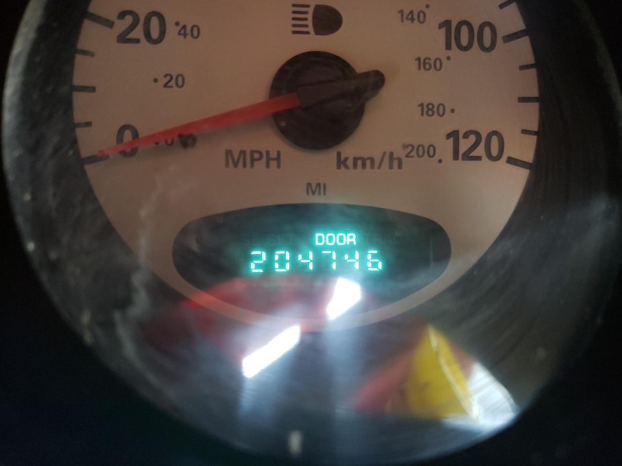Photo 8 from auction – 2002 CHRYSLER PT CRUISER with VIN 3C4FY48B92T234921