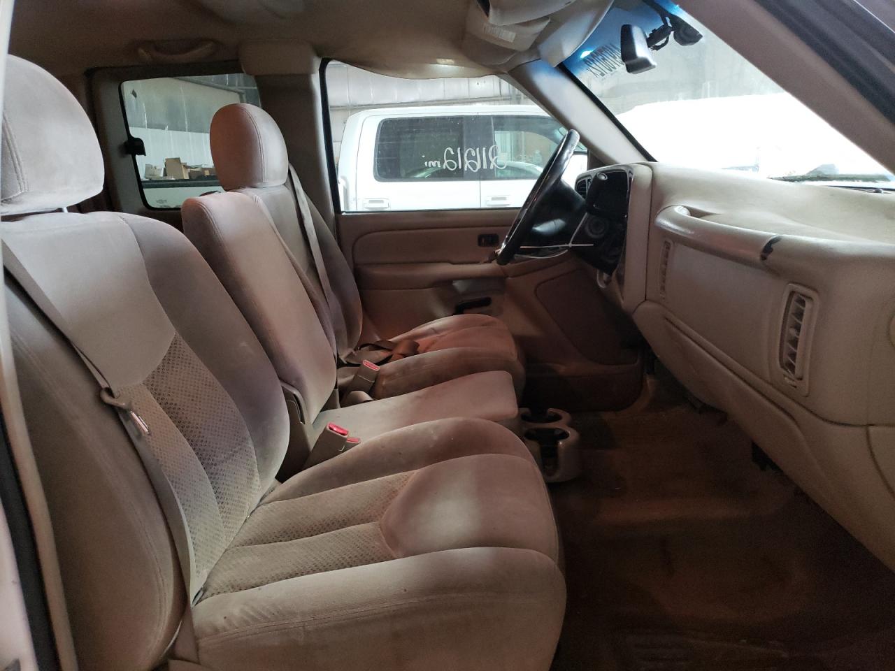 Photo 5 from auction – 2004 CHEVROLET SILVERADO with VIN 1GCEK19T54Z232159