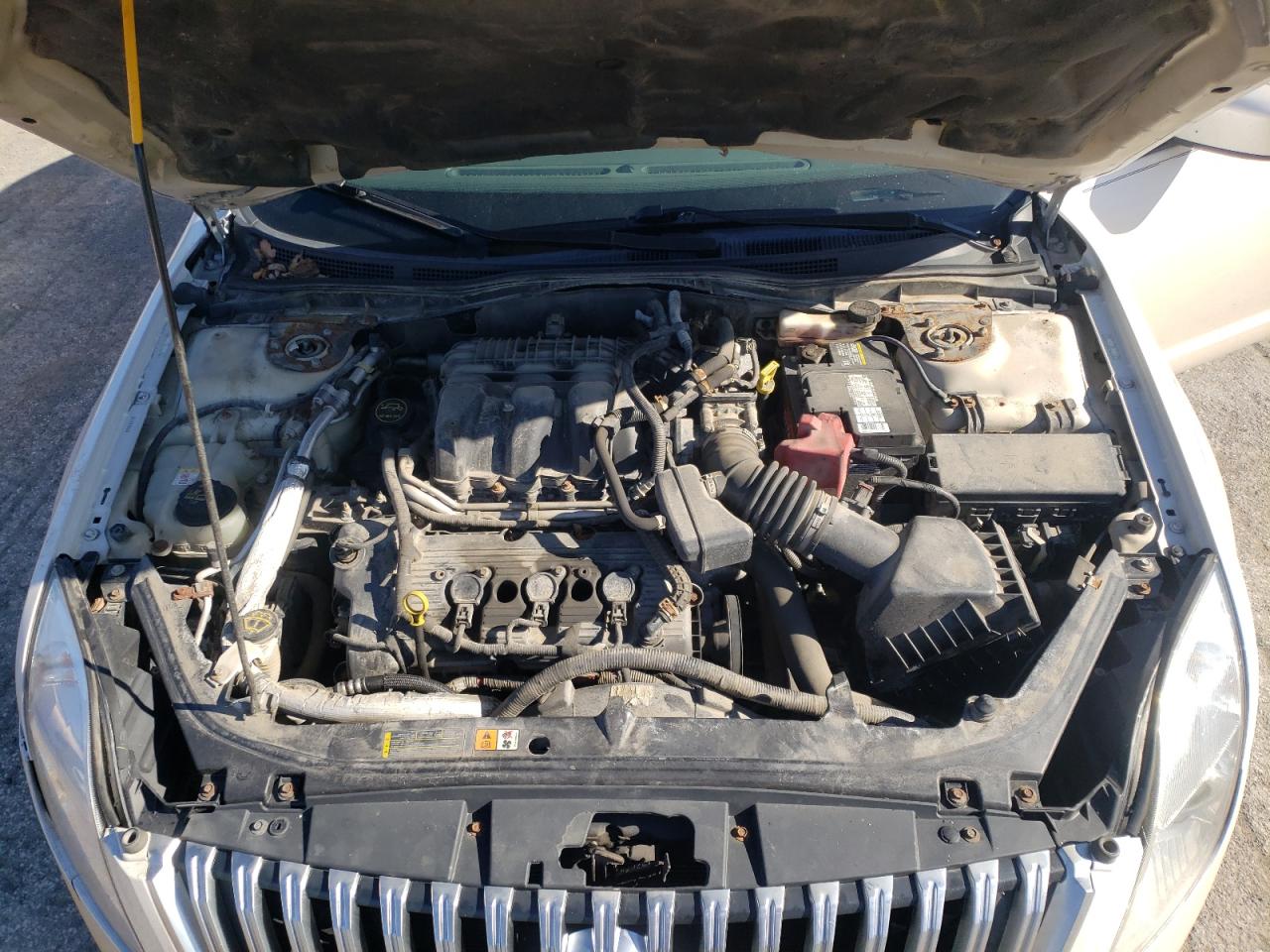 Photo 7 from auction – 2010 MERCURY MILAN PREM with VIN 3MEHM0CG5AR652158