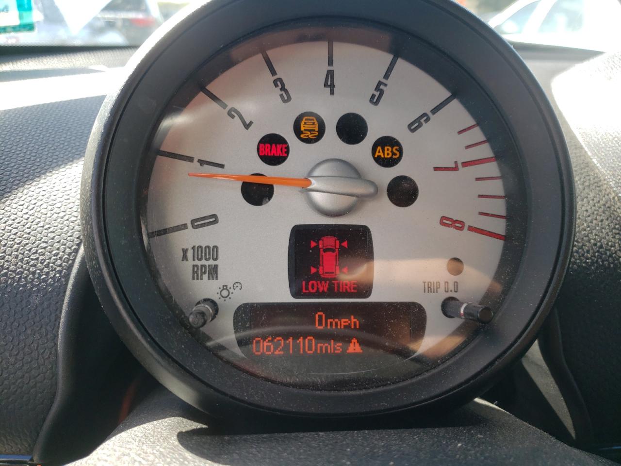 Photo 8 from auction – 2014 MINI COOPER S C with VIN WMWZC5C59EWM16715