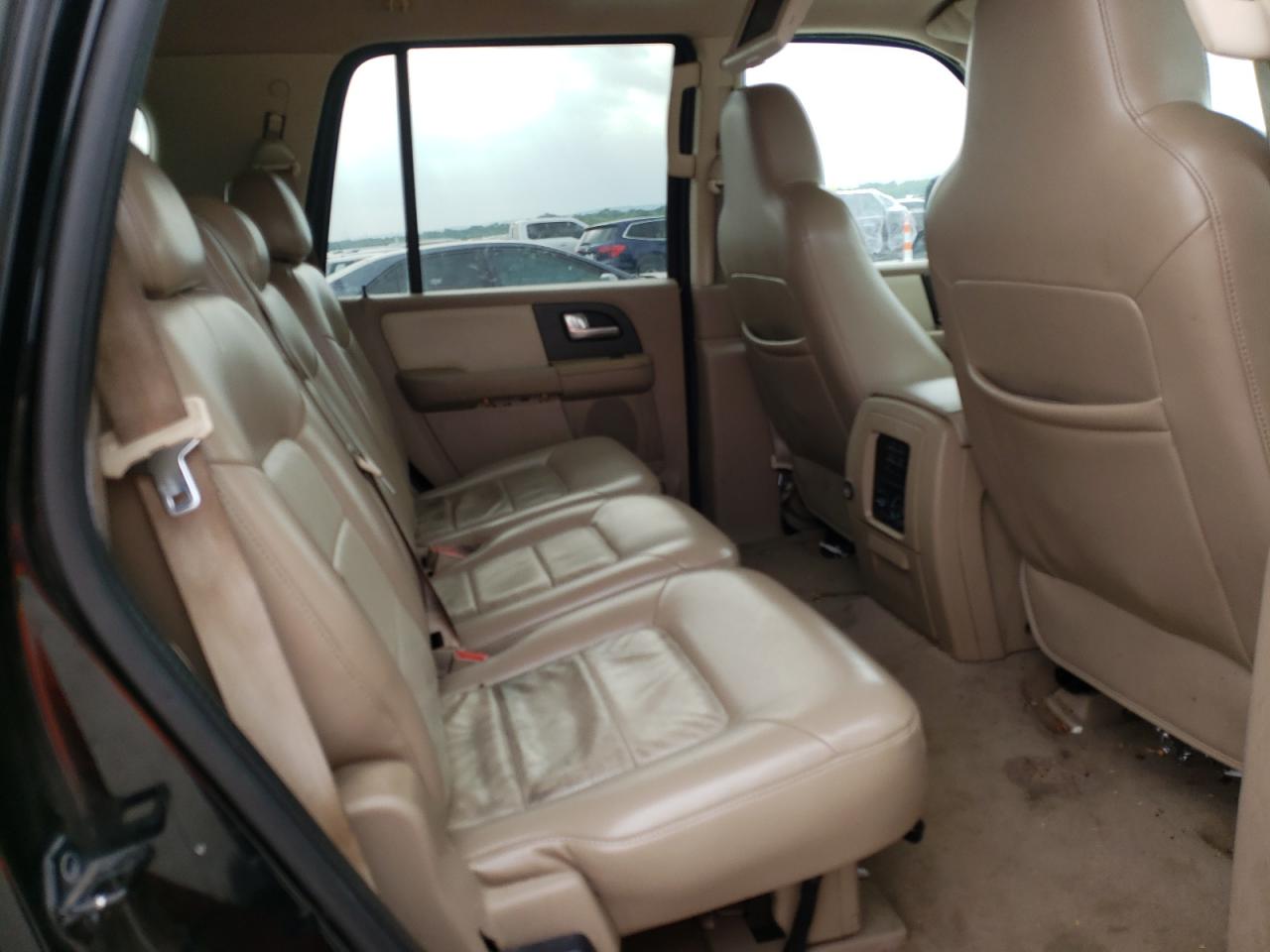 Photo 6 from auction – 2004 FORD EXPEDITION with VIN 1FMRU17W44LB56313