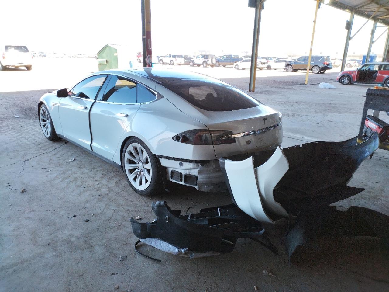 Photo 3 from auction – 2014 TESLA MODEL S with VIN 5YJSA1H13EFP38652