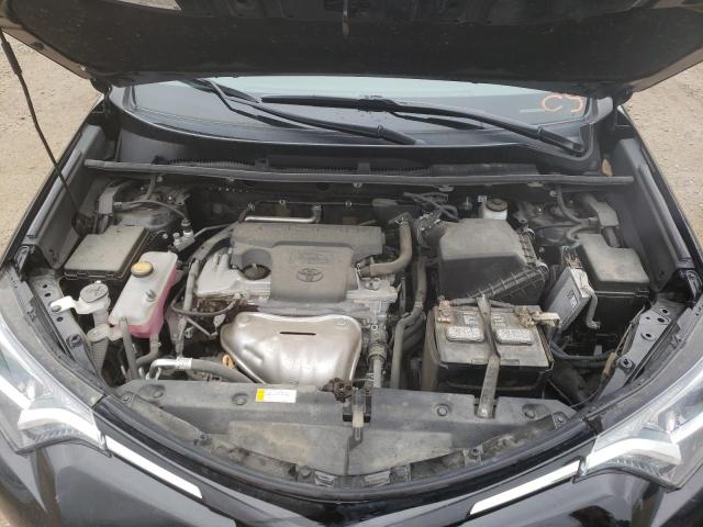 Photo 7 from auction – 2017 TOYOTA RAV4 LE with VIN 2T3ZFREV2HW360277
